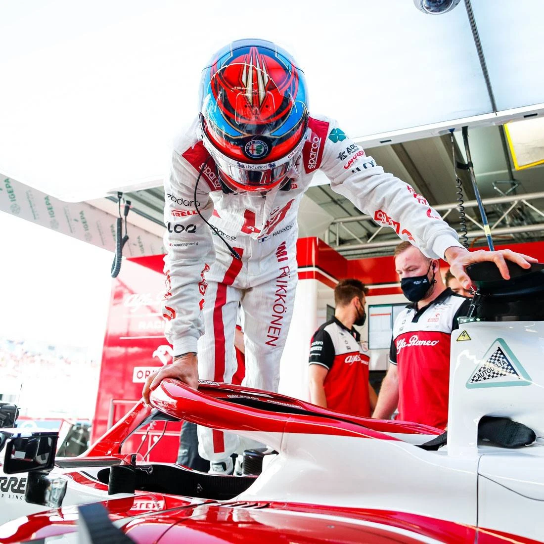 Alfa Romeo Racing ORLEN 2021 Replica Halo 9 Alfa Romeo Racing ORLEN 2021 Replica Halo