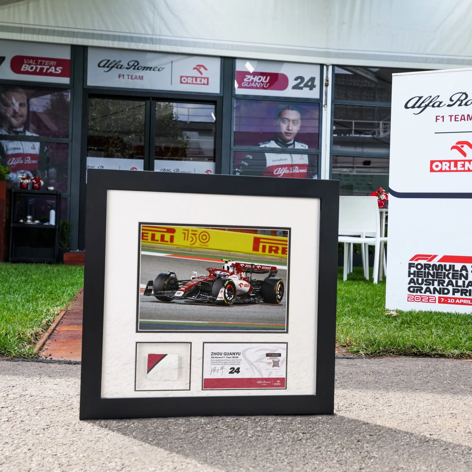 Alfa Romeo Zhou Guanyu 2022 Signed Bodywork & Photo Alfa Romeo 2 Alfa Romeo Zhou Guanyu 2022 Signed Bodywork & Photo Alfa Romeo