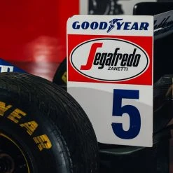 Official Williams 1995 FW17 Show Car With Damon Hill Race Suit