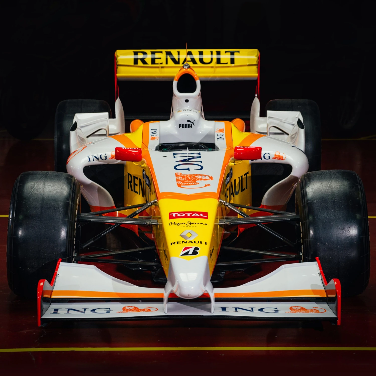 F1® Race Cars 2009 Renault R29 Official Show Car 3 F1® Race Cars 2009 Renault R29 Official Show Car