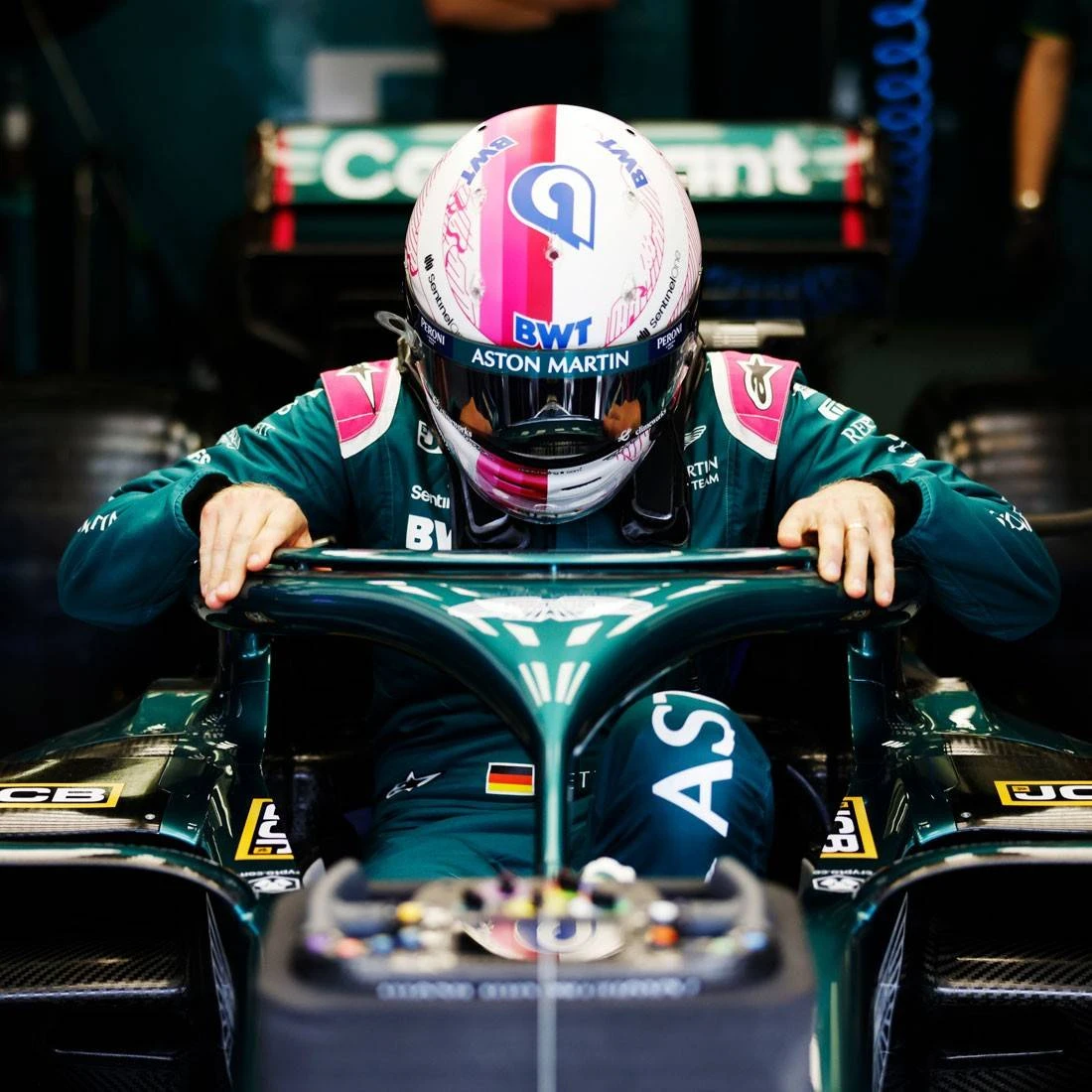 Aston Martin Sebastian Vettel 2021 Bodywork In Acrylic 9 Aston Martin Sebastian Vettel 2021 Bodywork In Acrylic
