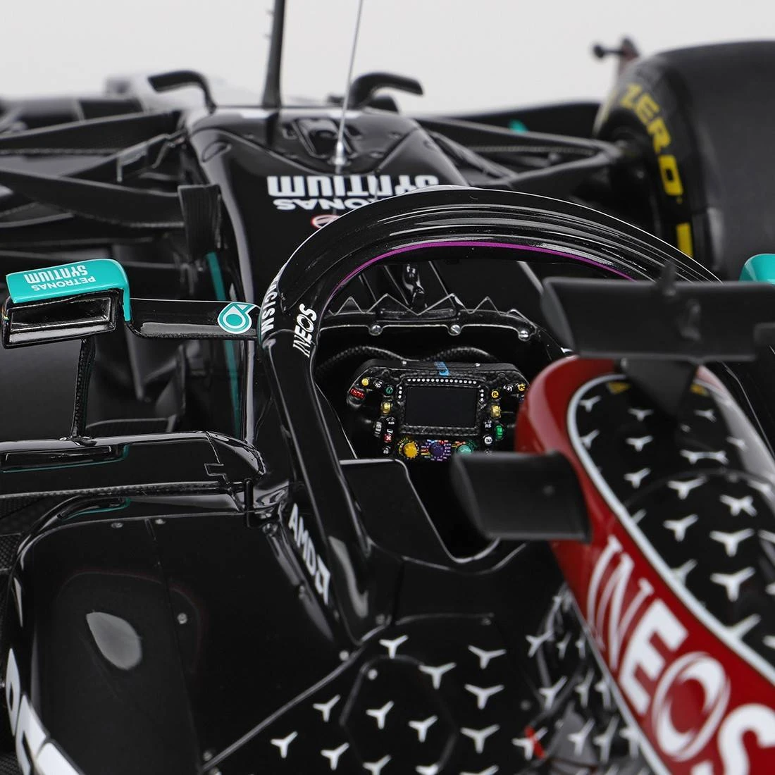 Mercedes-AMG Petronas Lewis Hamilton 2020 Mercedes-AMG F1 W11 EQ Performance 1:8 Scale Model