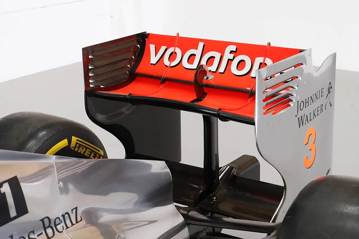 2011 McLaren MP4-26 Official Show Car 4 2011 McLaren MP4-26 Official Show Car