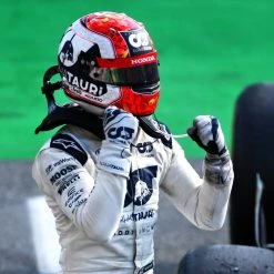 AlphaTauri AlphaTauri Pierre Gasly 2020 Signed 1:1 Italian GP Official Licensed Helmet 18 AlphaTauri AlphaTauri Pierre Gasly 2020 Signed 1:1 Italian GP Official Licensed Helmet