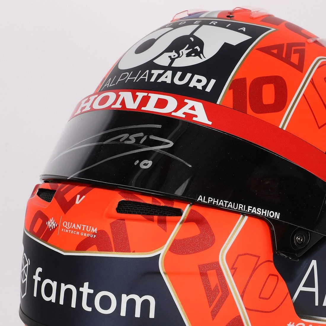 AlphaTauri AlphaTauri Pierre Gasly 2021 Signed 1:1 Scale Official Licensed Helmet 13 AlphaTauri AlphaTauri Pierre Gasly 2021 Signed 1:1 Scale Official Licensed Helmet