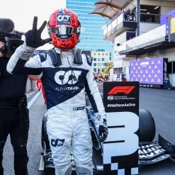 AlphaTauri AlphaTauri Pierre Gasly 2021 Signed 1:1 Scale Official Licensed Helmet 19 AlphaTauri AlphaTauri Pierre Gasly 2021 Signed 1:1 Scale Official Licensed Helmet